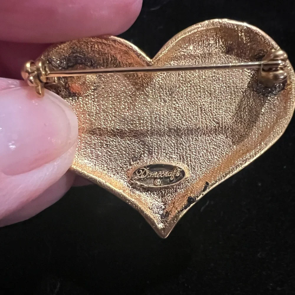 Danecraft Gold Heart Christmas Brooch - Picture 2 of 2